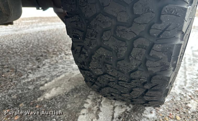 image for item ES2592 2012 Chevrolet Silverado 1500 pickup truck