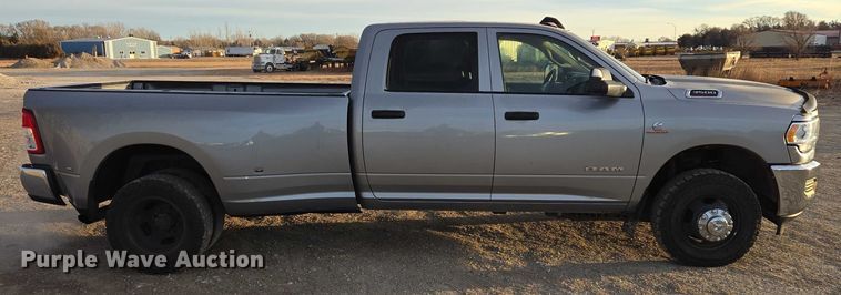 image for item ES2659 2020 RAM 3500HD Crew Cab pickup truck