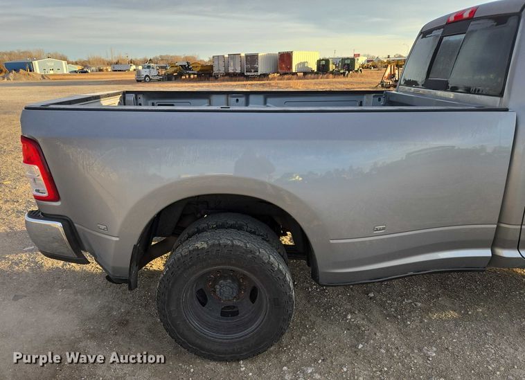 image for item ES2659 2020 RAM 3500HD Crew Cab pickup truck