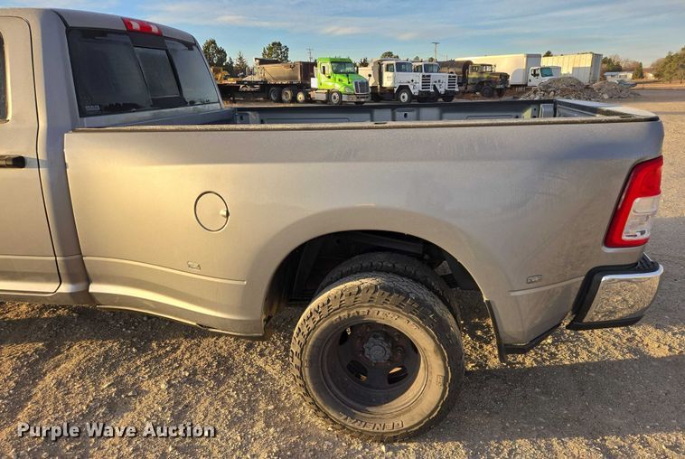 image for item ES2659 2020 RAM 3500HD Crew Cab pickup truck