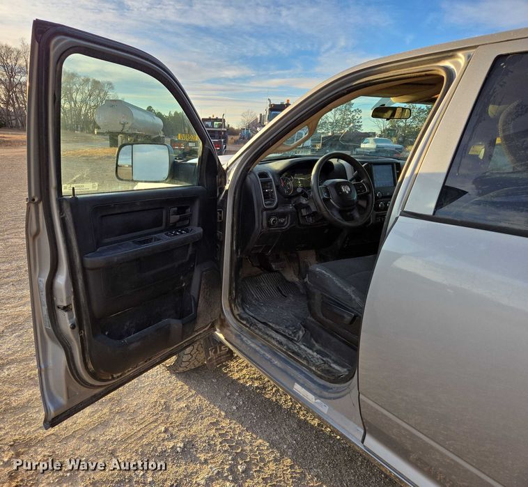 image for item ES2659 2020 RAM 3500HD Crew Cab pickup truck