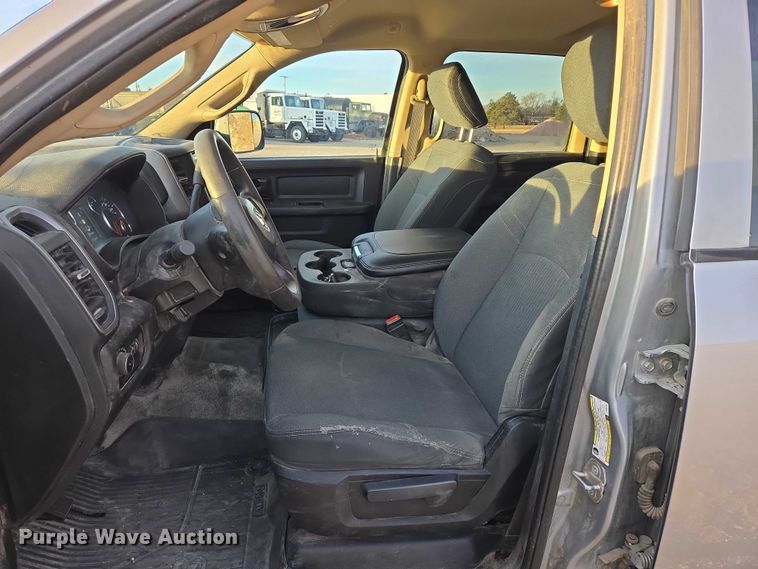 image for item ES2659 2020 RAM 3500HD Crew Cab pickup truck