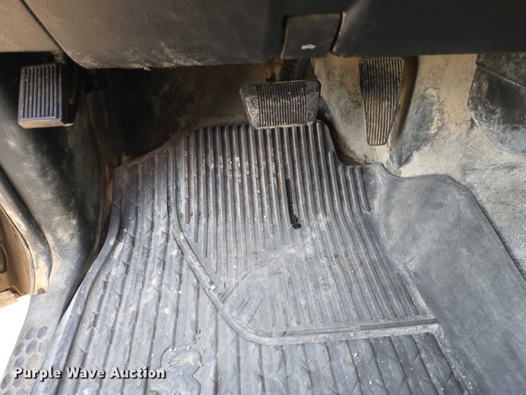 image for item ES2659 2020 RAM 3500HD Crew Cab pickup truck