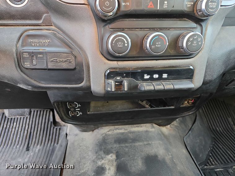 image for item ES2659 2020 RAM 3500HD Crew Cab pickup truck