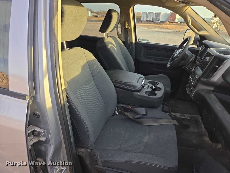 image for item ES2659 2020 RAM 3500HD Crew Cab pickup truck