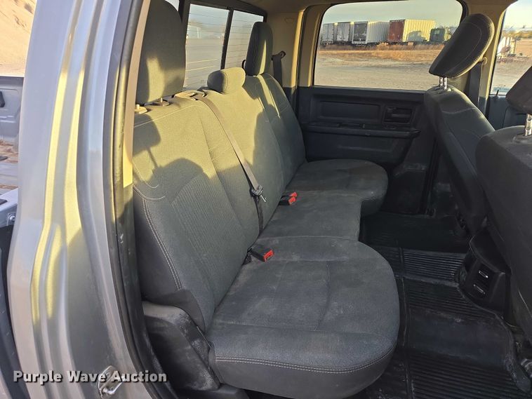 image for item ES2659 2020 RAM 3500HD Crew Cab pickup truck