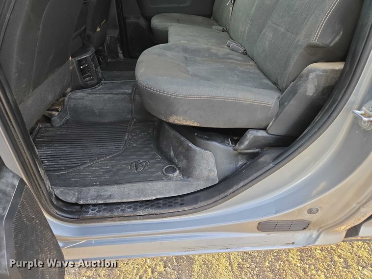 image for item ES2659 2020 RAM 3500HD Crew Cab pickup truck