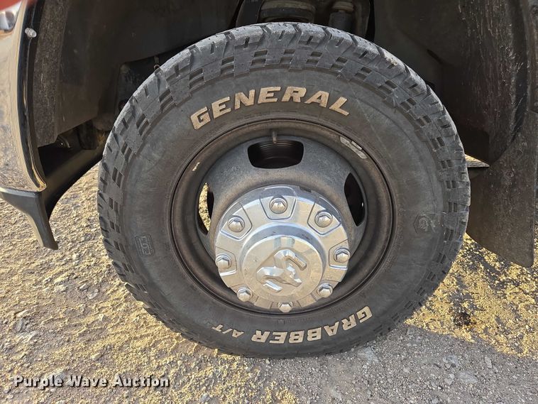 image for item ES2659 2020 RAM 3500HD Crew Cab pickup truck