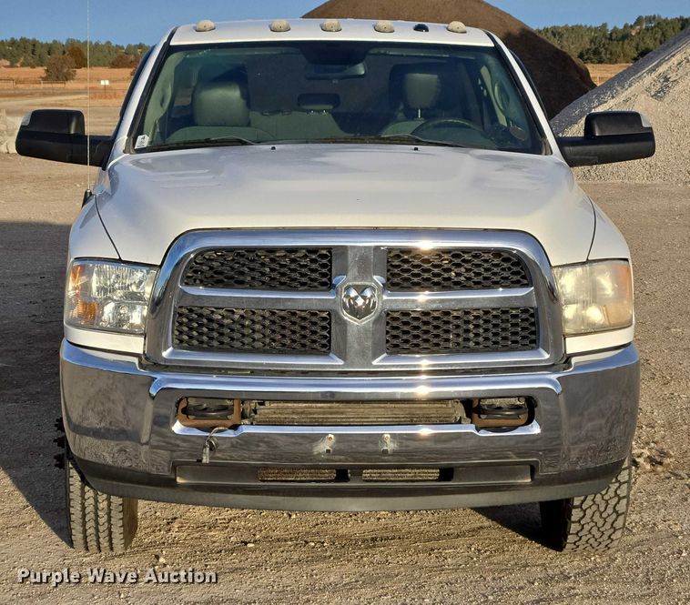 image for item ES2660 2016 RAM 3500HD Crew Cab pickup truck