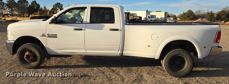 image for item ES2660 2016 RAM 3500HD Crew Cab pickup truck