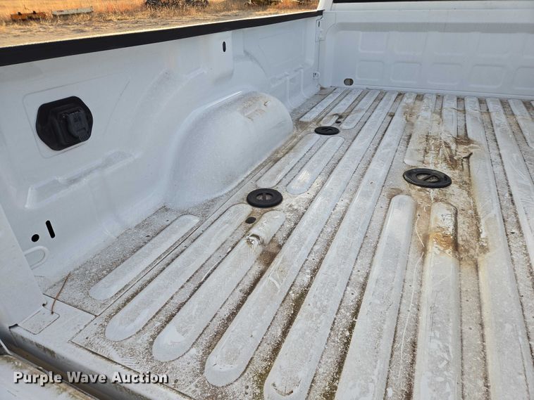 image for item ES2660 2016 RAM 3500HD Crew Cab pickup truck