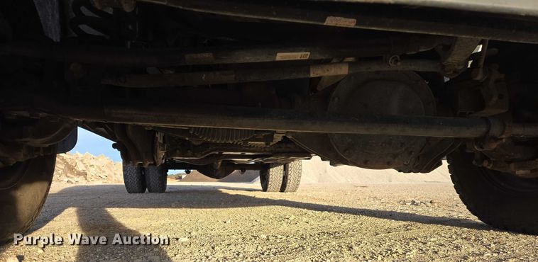 image for item ES2660 2016 RAM 3500HD Crew Cab pickup truck