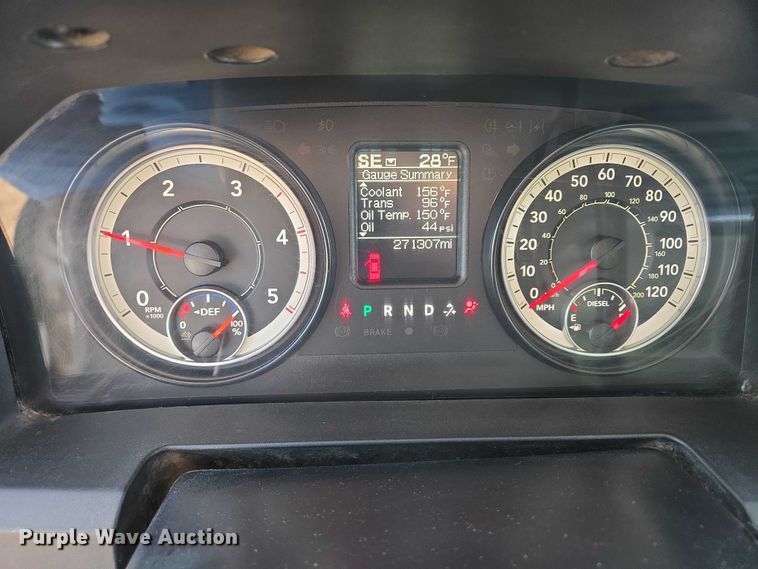 image for item ES2660 2016 RAM 3500HD Crew Cab pickup truck