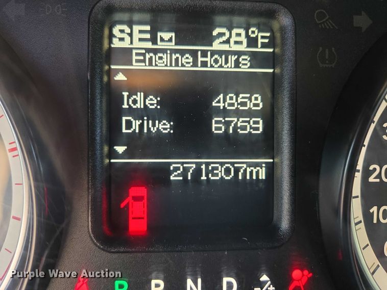 image for item ES2660 2016 RAM 3500HD Crew Cab pickup truck