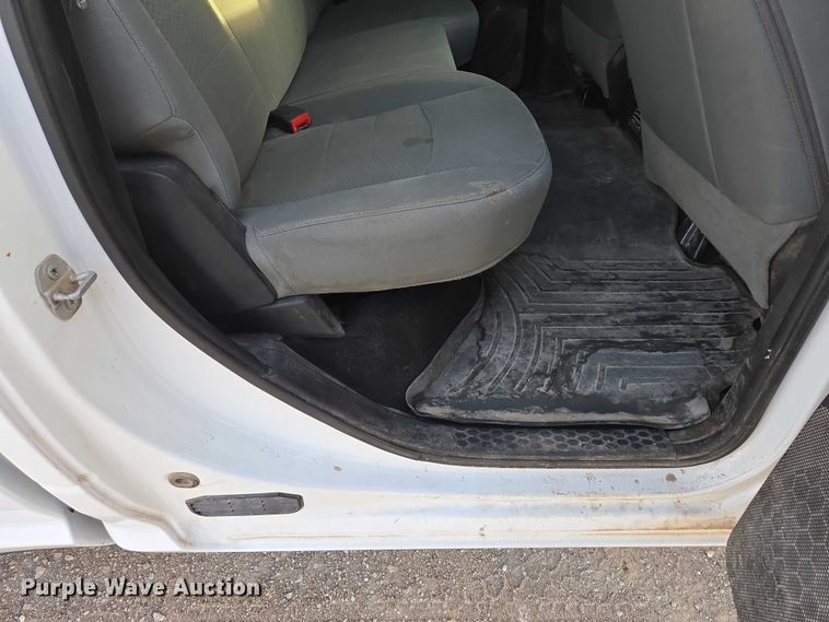 image for item ES2660 2016 RAM 3500HD Crew Cab pickup truck