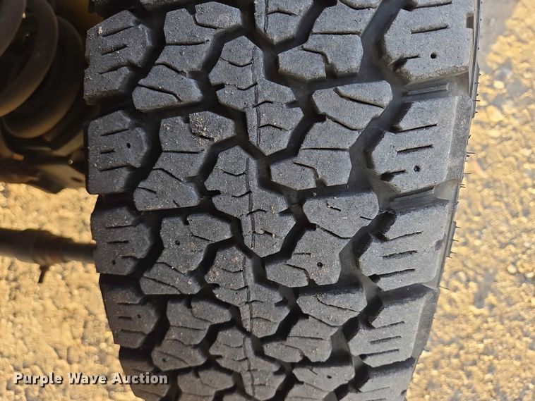 image for item ES2660 2016 RAM 3500HD Crew Cab pickup truck