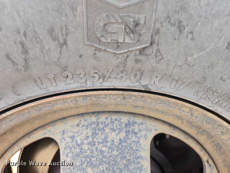 image for item ES2660 2016 RAM 3500HD Crew Cab pickup truck