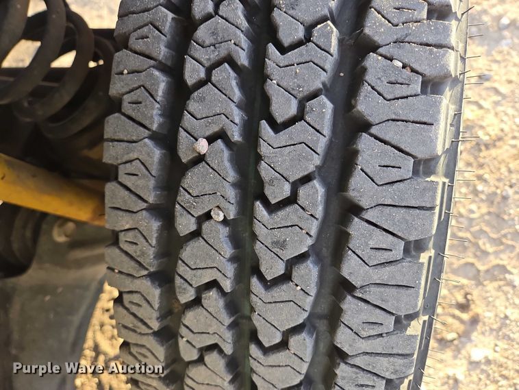 image for item ES2660 2016 RAM 3500HD Crew Cab pickup truck