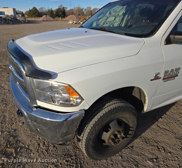 image for item ES2661 2018 RAM 3500HD Crew Cab truck cab and chassis