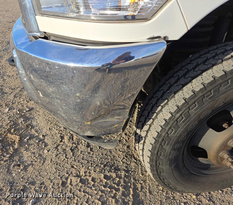 image for item ES2661 2018 RAM 3500HD Crew Cab truck cab and chassis