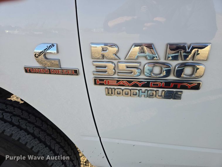 image for item ES2661 2018 RAM 3500HD Crew Cab truck cab and chassis