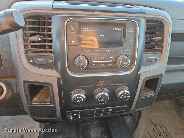 image for item ES2661 2018 RAM 3500HD Crew Cab truck cab and chassis