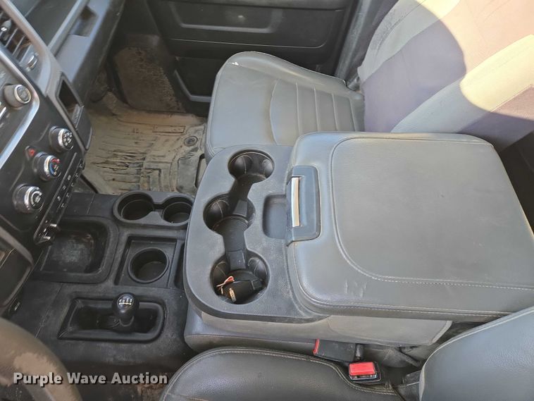 image for item ES2661 2018 RAM 3500HD Crew Cab truck cab and chassis