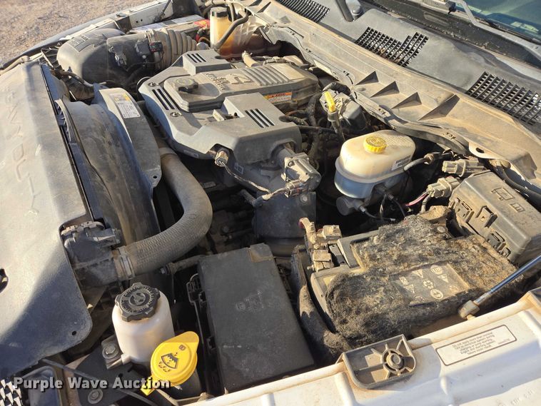 image for item ES2661 2018 RAM 3500HD Crew Cab truck cab and chassis