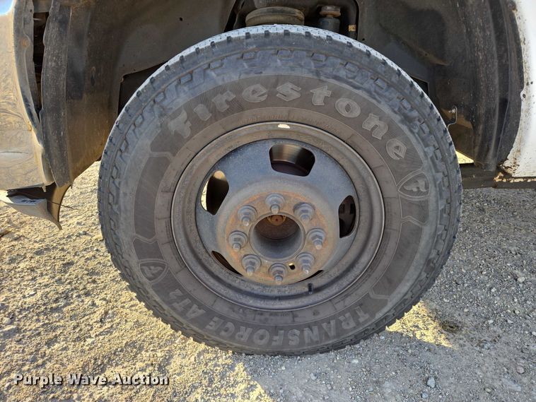 image for item ES2661 2018 RAM 3500HD Crew Cab truck cab and chassis