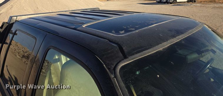 image for item ES2662 2004 Ford F350  Super Duty Crew Cab flatbed truck