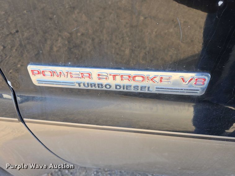 image for item ES2662 2004 Ford F350  Super Duty Crew Cab flatbed truck