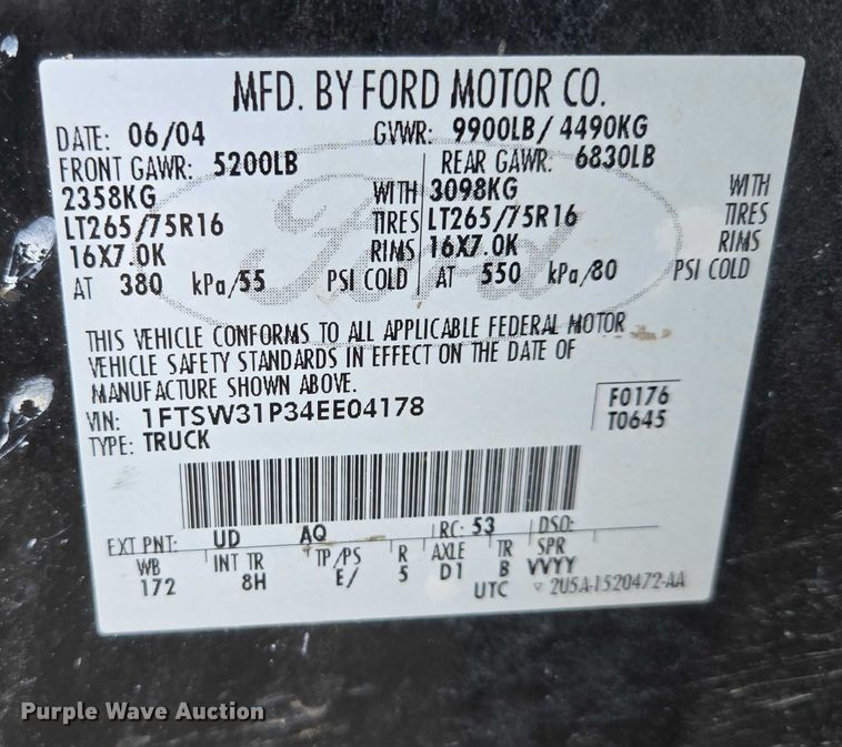 image for item ES2662 2004 Ford F350  Super Duty Crew Cab flatbed truck