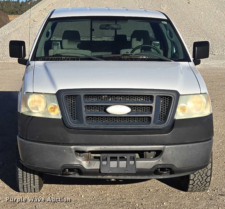 image for item ES2663 2007 Ford F150 Super Duty XL Ext. Cab pickup truck