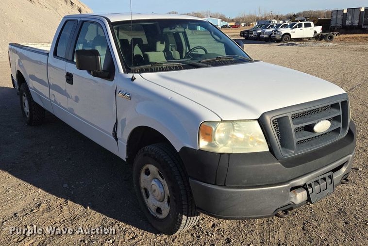 image for item ES2663 2007 Ford F150 Super Duty XL Ext. Cab pickup truck