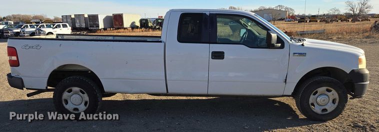 image for item ES2663 2007 Ford F150 Super Duty XL Ext. Cab pickup truck