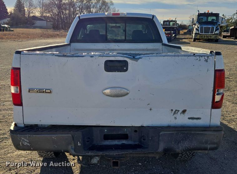 image for item ES2663 2007 Ford F150 Super Duty XL Ext. Cab pickup truck