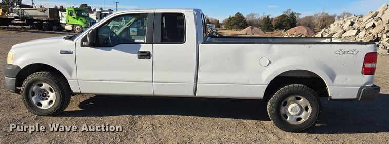image for item ES2663 2007 Ford F150 Super Duty XL Ext. Cab pickup truck