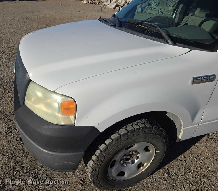 image for item ES2663 2007 Ford F150 Super Duty XL Ext. Cab pickup truck