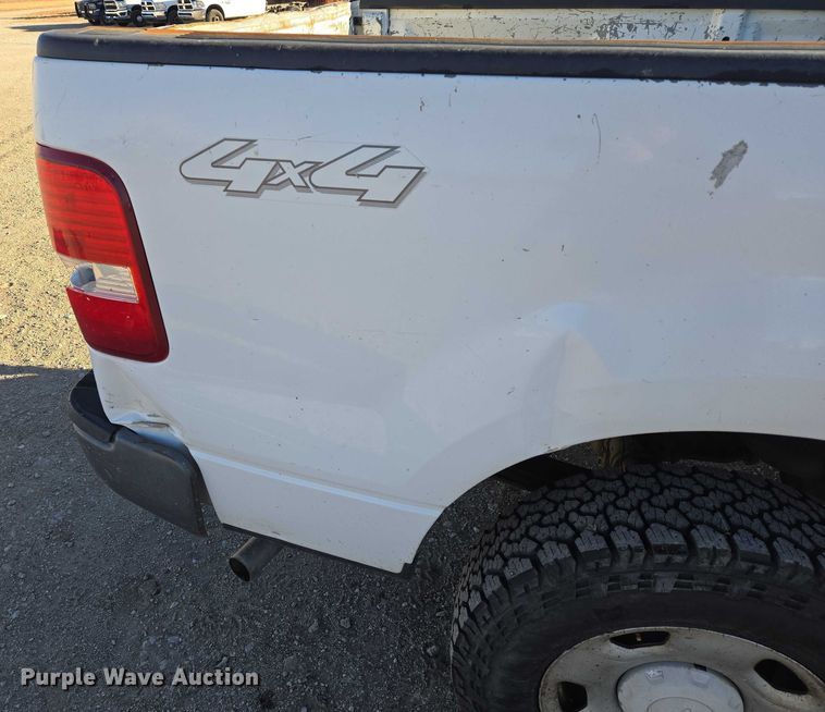 image for item ES2663 2007 Ford F150 Super Duty XL Ext. Cab pickup truck