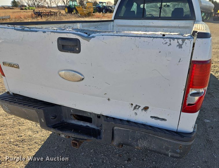 image for item ES2663 2007 Ford F150 Super Duty XL Ext. Cab pickup truck