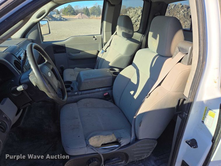 image for item ES2663 2007 Ford F150 Super Duty XL Ext. Cab pickup truck