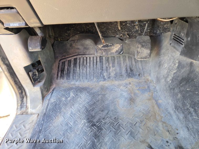 image for item ES2663 2007 Ford F150 Super Duty XL Ext. Cab pickup truck