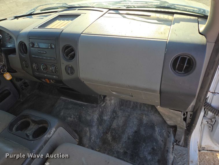 image for item ES2663 2007 Ford F150 Super Duty XL Ext. Cab pickup truck