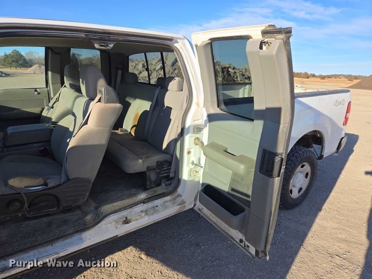 image for item ES2663 2007 Ford F150 Super Duty XL Ext. Cab pickup truck