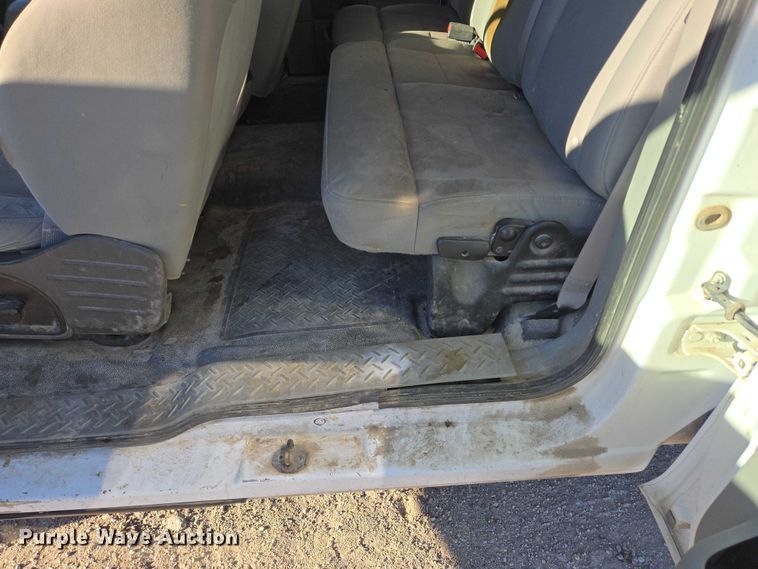 image for item ES2663 2007 Ford F150 Super Duty XL Ext. Cab pickup truck