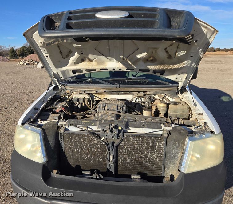 image for item ES2663 2007 Ford F150 Super Duty XL Ext. Cab pickup truck