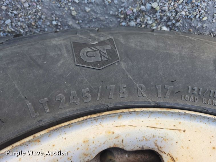 image for item ES2663 2007 Ford F150 Super Duty XL Ext. Cab pickup truck