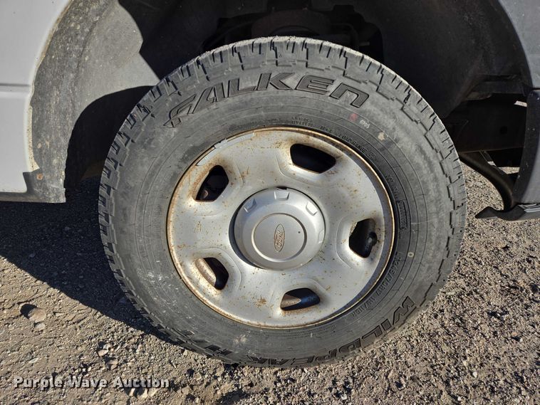 image for item ES2663 2007 Ford F150 Super Duty XL Ext. Cab pickup truck