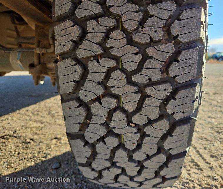 image for item ES2663 2007 Ford F150 Super Duty XL Ext. Cab pickup truck