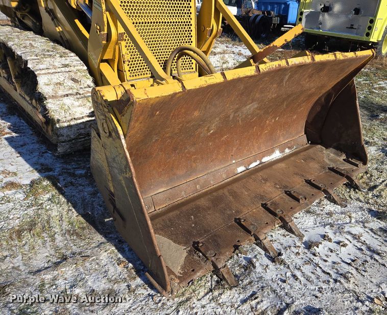 image for item ES2669 1986 Fiatallis FL14E track loader